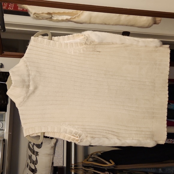 WHBM Rabbit fur vest - Picture 5 of 5